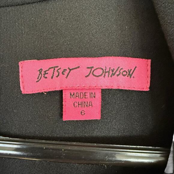 Betsey Johnson Sheath Dress Womens 6 Black Pleated Cap Sleeve V Neck Back Zip - Picture 3 of 9